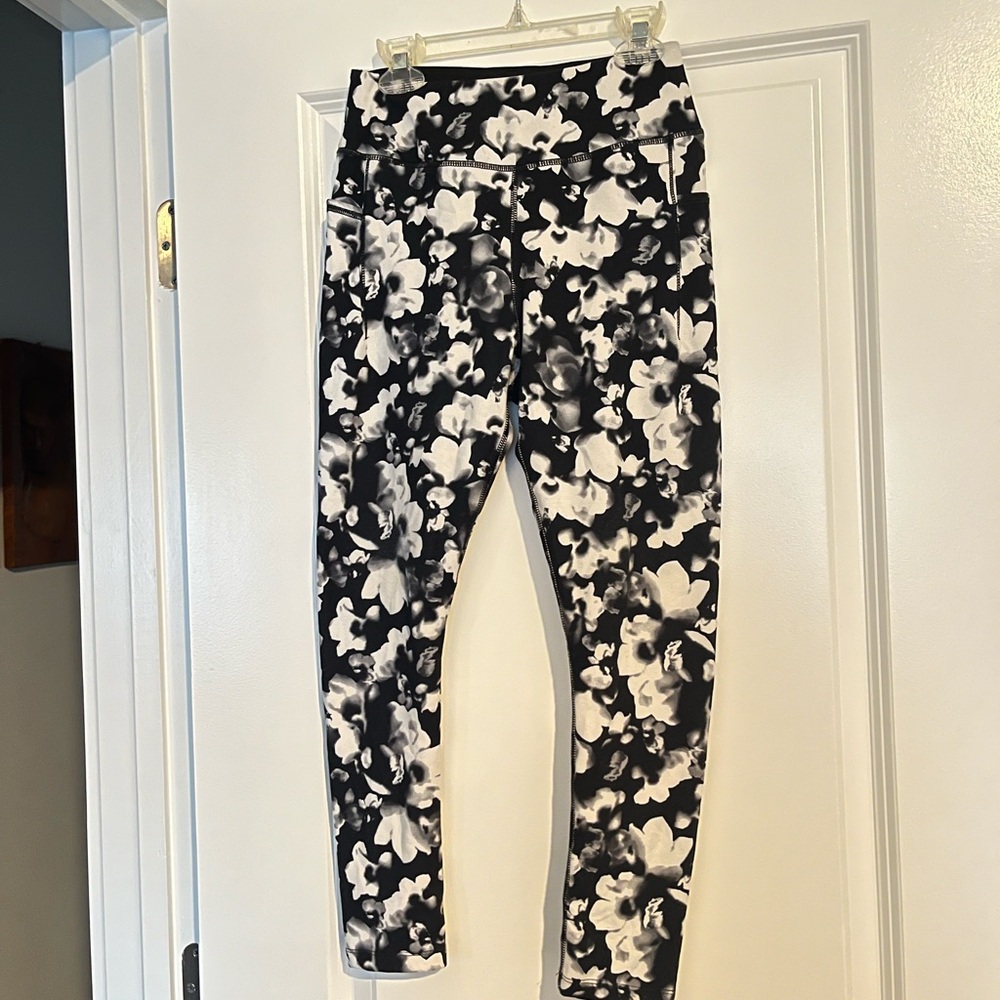 Avia Monochrome Floral Leggings